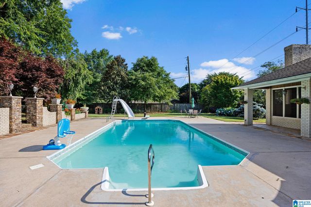 1712 WOODLAND STREET, Cullman, AL 35055