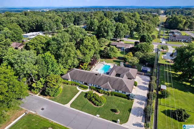 1712 WOODLAND STREET, Cullman, AL 35055