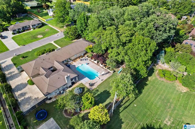 1712 WOODLAND STREET, Cullman, AL 35055