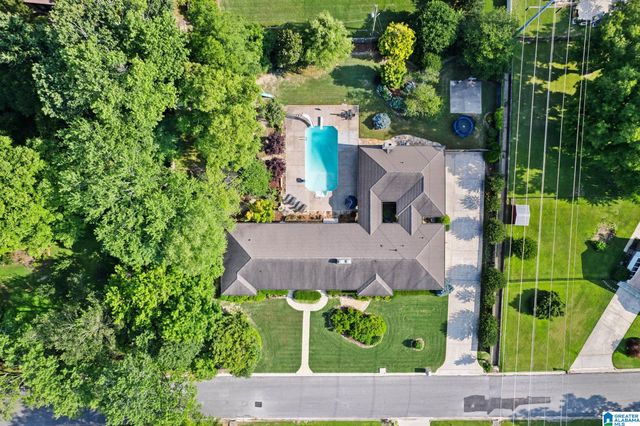 1712 WOODLAND STREET, Cullman, AL 35055