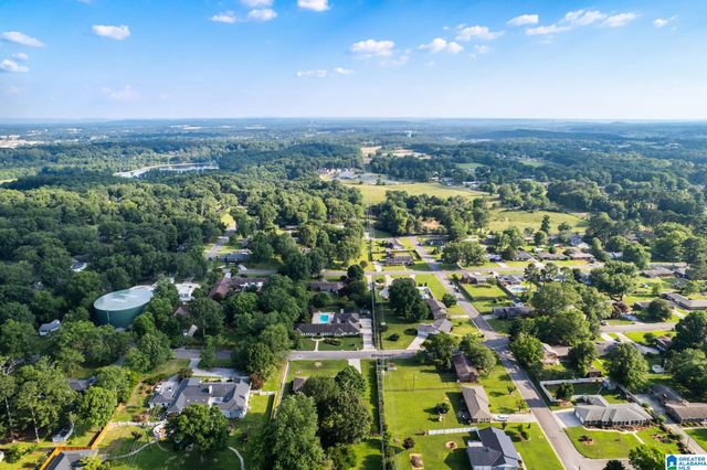 1712 WOODLAND STREET, Cullman, AL 35055