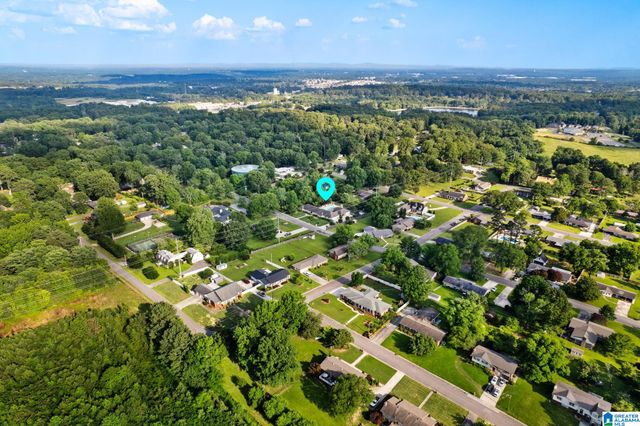 1712 WOODLAND STREET, Cullman, AL 35055