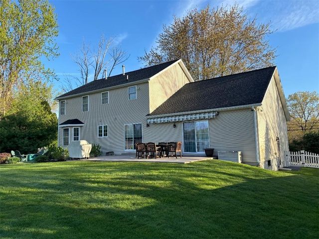 190 Hope Road, Cranston, RI 02921