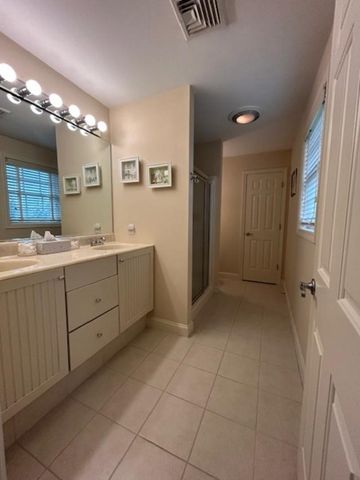 190 Hope Road, Cranston, RI 02921