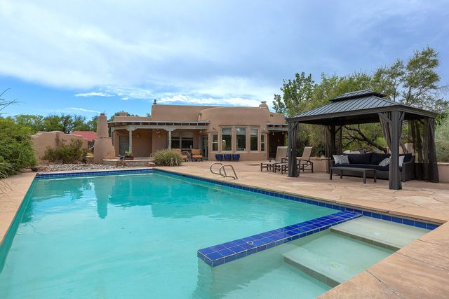 257 Camino De Lucia, Corrales, NM 87048