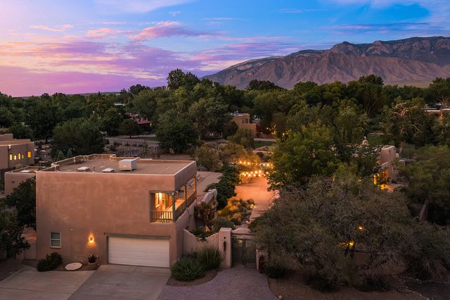 257 Camino De Lucia, Corrales, NM 87048