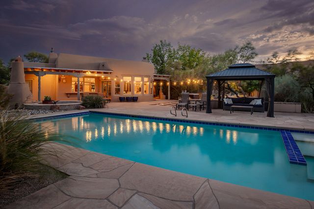 257 Camino De Lucia, Corrales, NM 87048