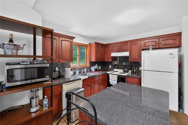 1119 Mink Court, Bushkill, PA 18324
