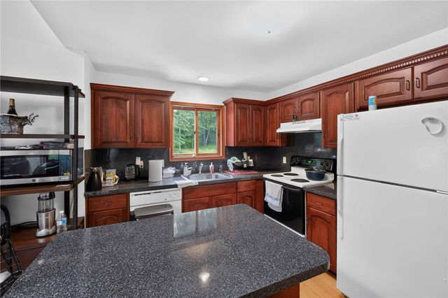1119 Mink Court, Bushkill, PA 18324