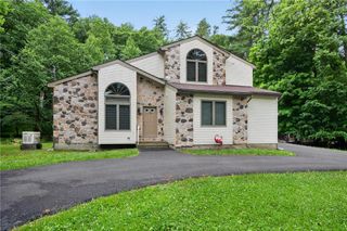 1119 Mink Court, Bushkill, PA 18324