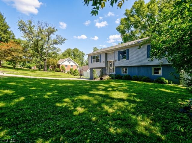 404 Lyndale St, Phillipsburg Town, NJ 08865