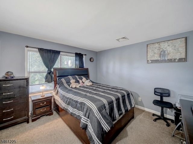 404 Lyndale St, Phillipsburg Town, NJ 08865