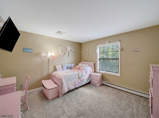 404 Lyndale St, Phillipsburg Town, NJ 08865
