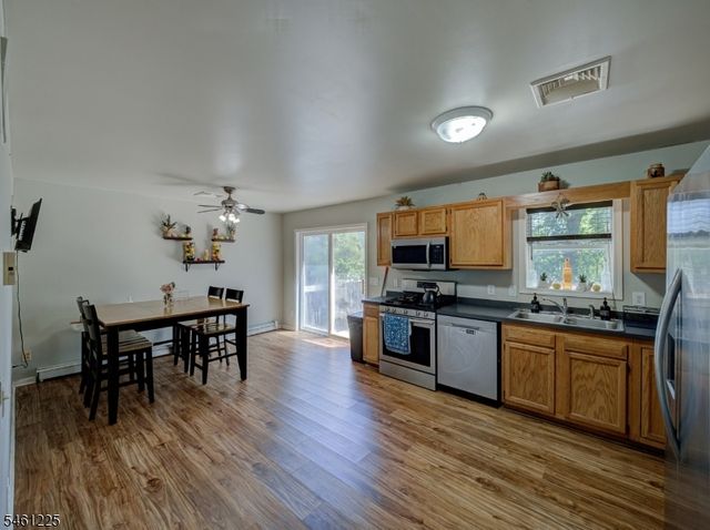 404 Lyndale St, Phillipsburg Town, NJ 08865