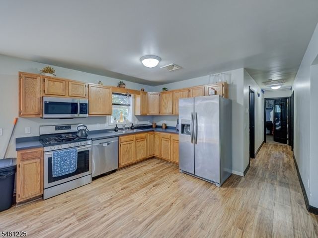 404 Lyndale St, Phillipsburg Town, NJ 08865