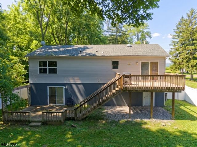 404 Lyndale St, Phillipsburg Town, NJ 08865