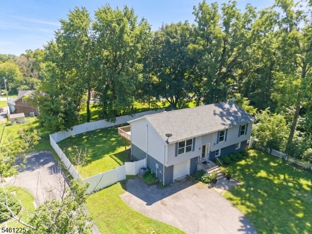404 Lyndale St, Phillipsburg Town, NJ 08865