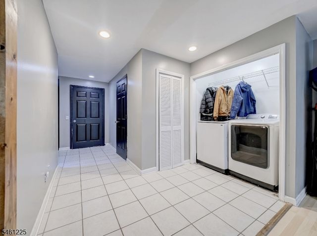 404 Lyndale St, Phillipsburg Town, NJ 08865