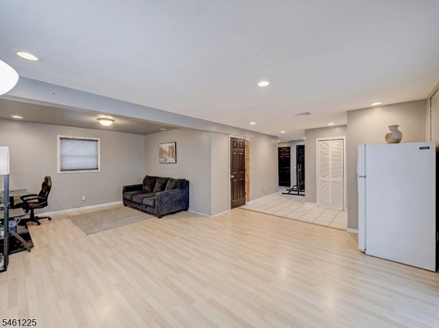 404 Lyndale St, Phillipsburg Town, NJ 08865