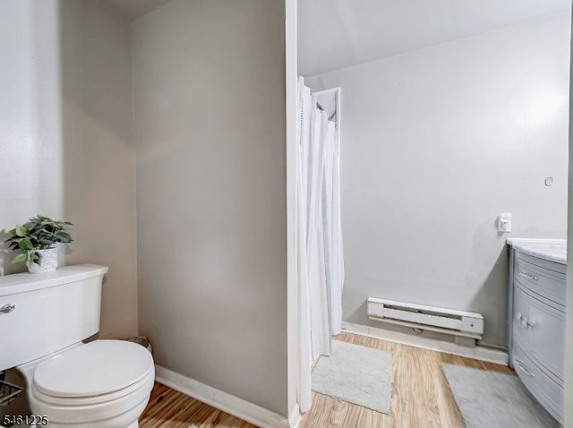 404 Lyndale St, Phillipsburg Town, NJ 08865