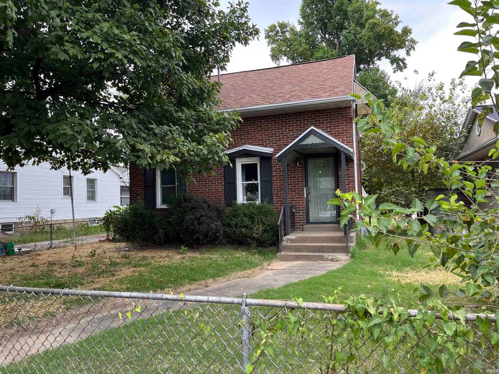 101 N Spring Street, Evansville, IN 47711