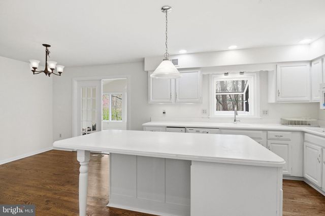 15790 BEACON HILL PL, Dumfries, VA 22025