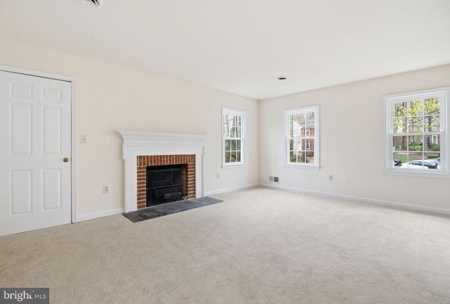 15790 BEACON HILL PL, Dumfries, VA 22025