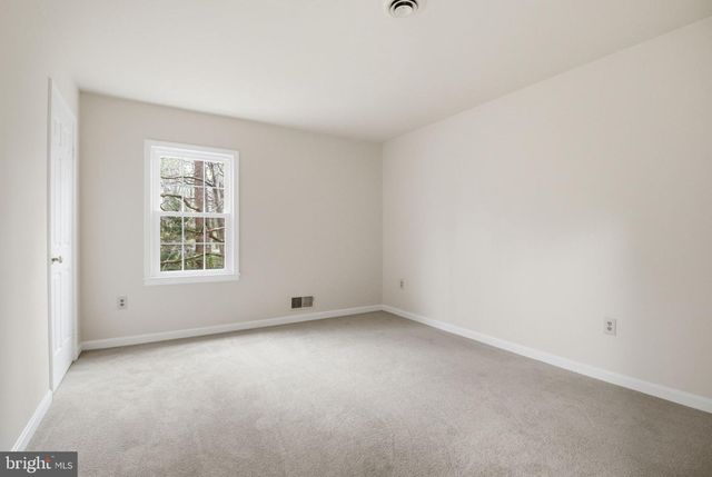 15790 BEACON HILL PL, Dumfries, VA 22025