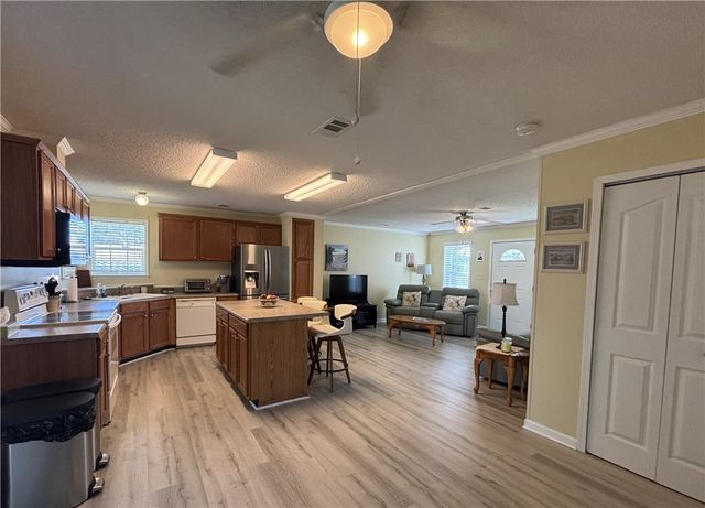 6165 98th Road, Sebastian, FL 32958