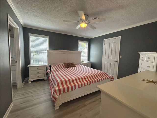 6165 98th Road, Sebastian, FL 32958