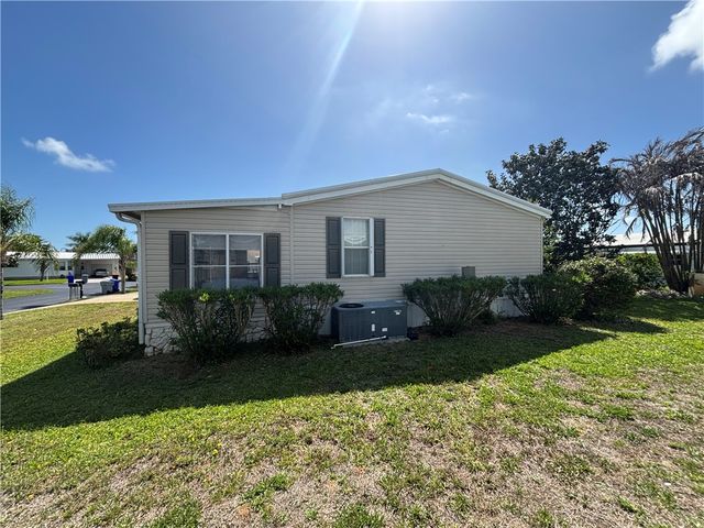 6165 98th Road, Sebastian, FL 32958