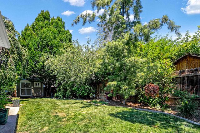 2498 S Bayou Bar Way, Meridian, ID 83642