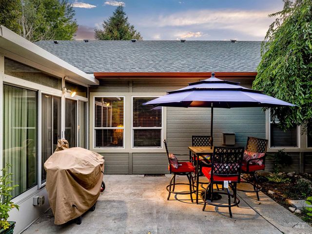 2498 S Bayou Bar Way, Meridian, ID 83642