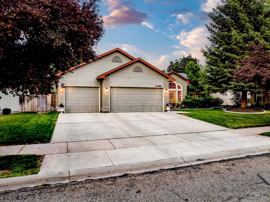 2498 S Bayou Bar Way, Meridian, ID 83642