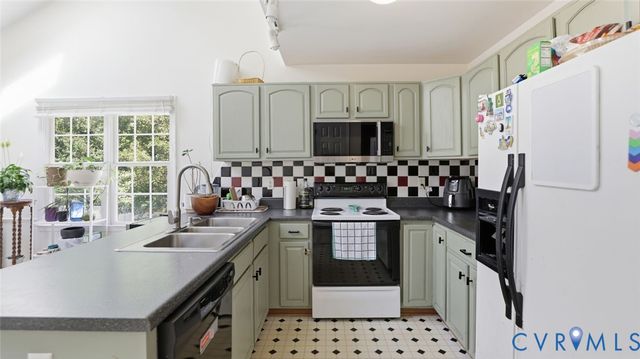 5218 Lockberry Ridge Dr, North Chesterfield, VA 23237