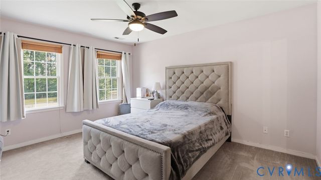 5218 Lockberry Ridge Dr, North Chesterfield, VA 23237