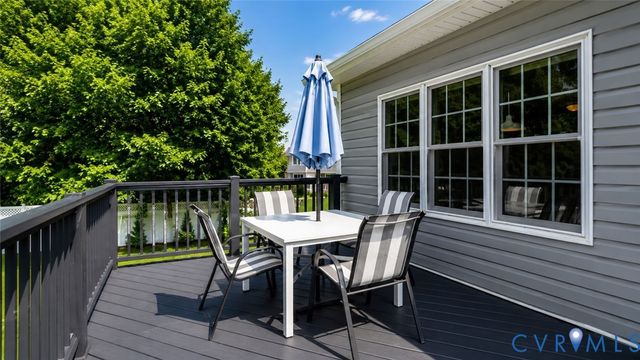 5218 Lockberry Ridge Dr, North Chesterfield, VA 23237