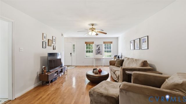5218 Lockberry Ridge Dr, North Chesterfield, VA 23237