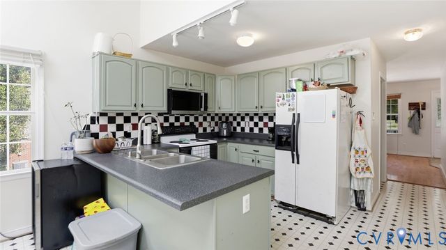 5218 Lockberry Ridge Dr, North Chesterfield, VA 23237
