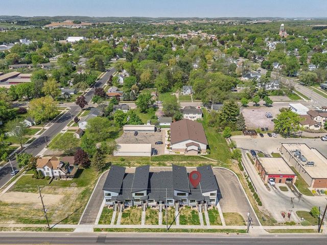 206 S Dewey Avenue, Reedsburg, WI 53959