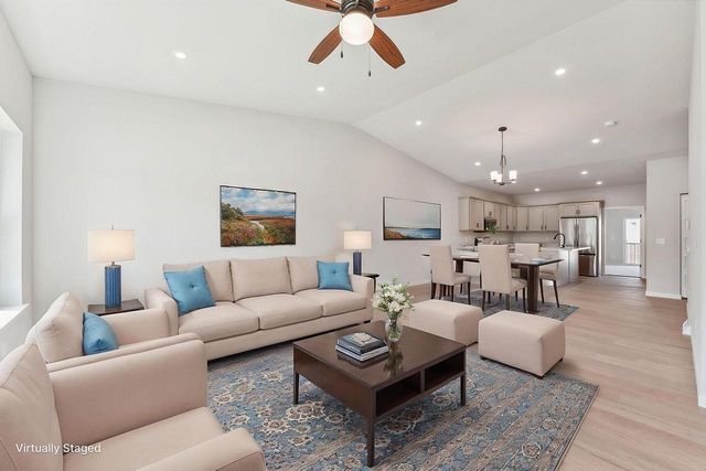 206 S Dewey Avenue, Reedsburg, WI 53959