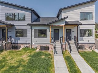 206 S Dewey Avenue, Reedsburg, WI 53959