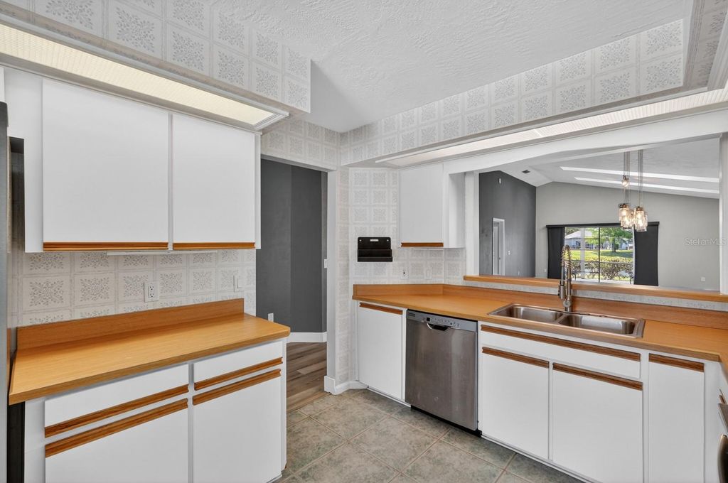 Image 12 of property listing at 3232 VAIL VIEW DRIVE, Port Orange, FL 32128