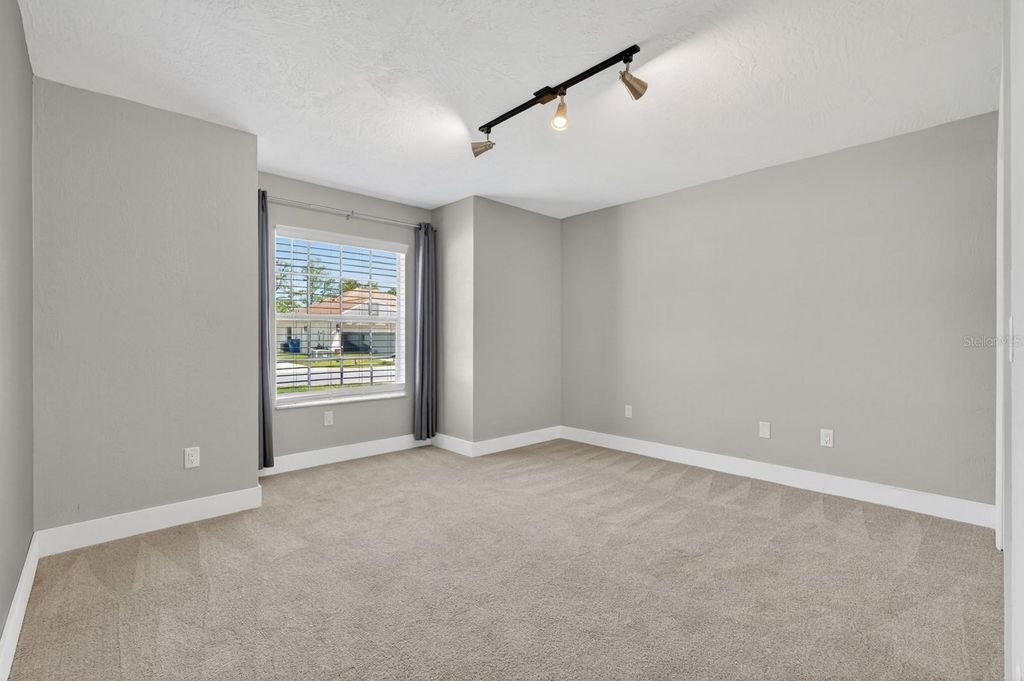 Image 18 of property listing at 3232 VAIL VIEW DRIVE, Port Orange, FL 32128