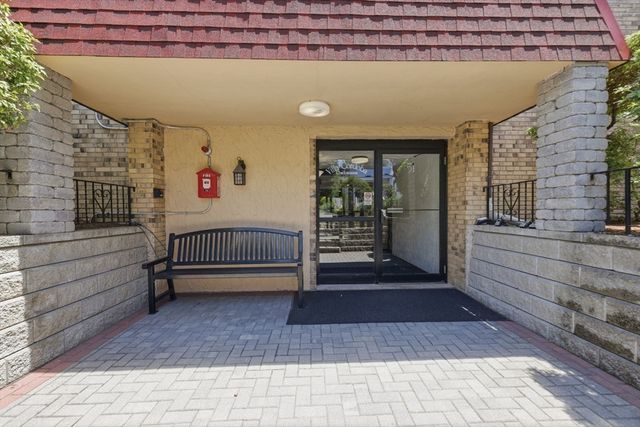 43-51 Albion St B9, Melrose, MA 02176