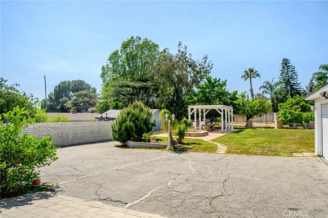 1635 Grandview Avenue, Glendale, CA 91201