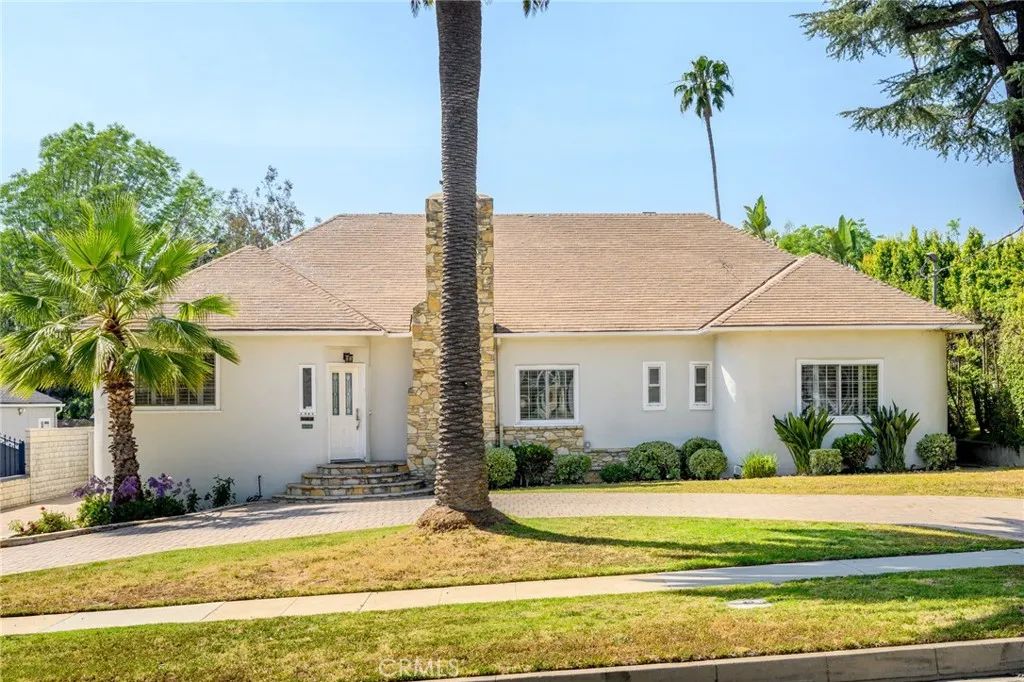 1635 Grandview Avenue, Glendale, CA 91201