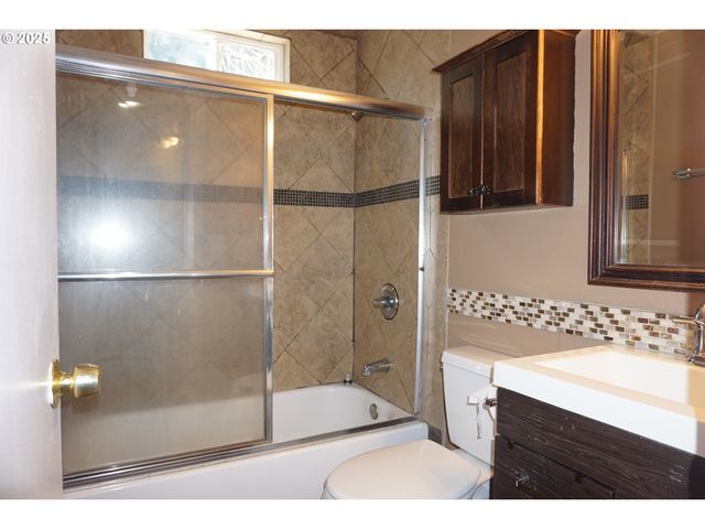 13901 Ne 39TH St, Vancouver, WA 98682