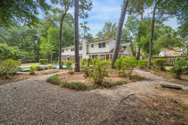 2310 Mill Lake Drive, Kingwood, TX 77339