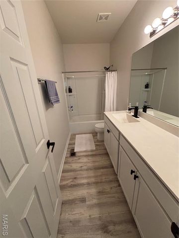 317 Palisades Court, St Charles, MO 63301